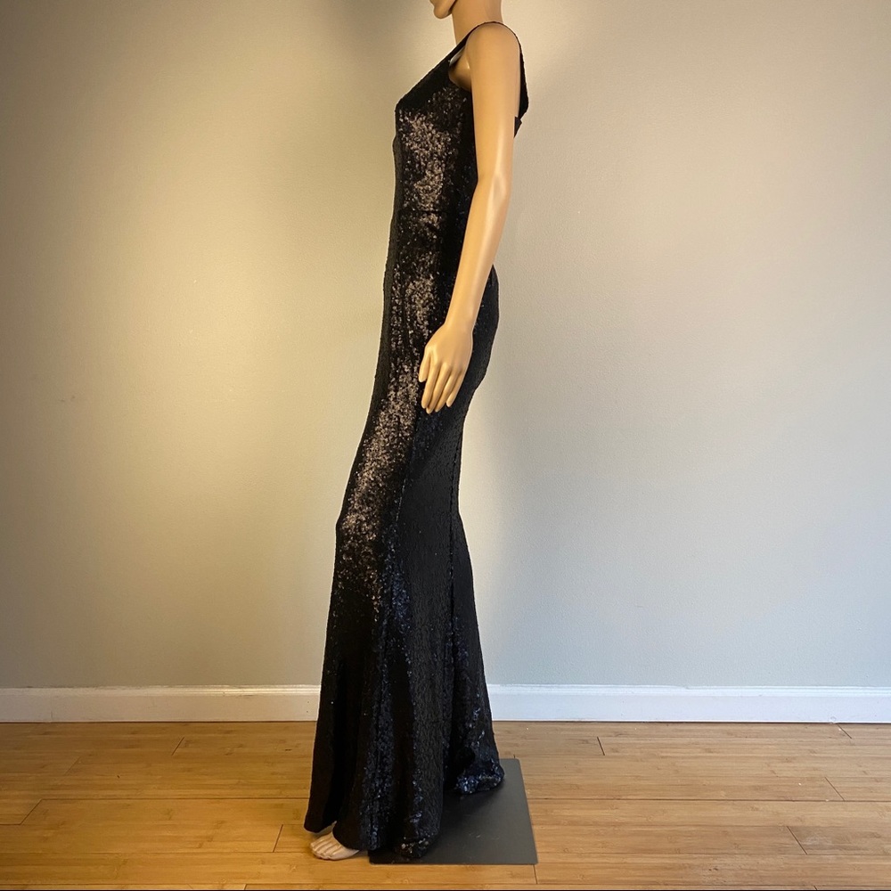 DRESS THE POPULATION GOWN - Picture 5 of 9